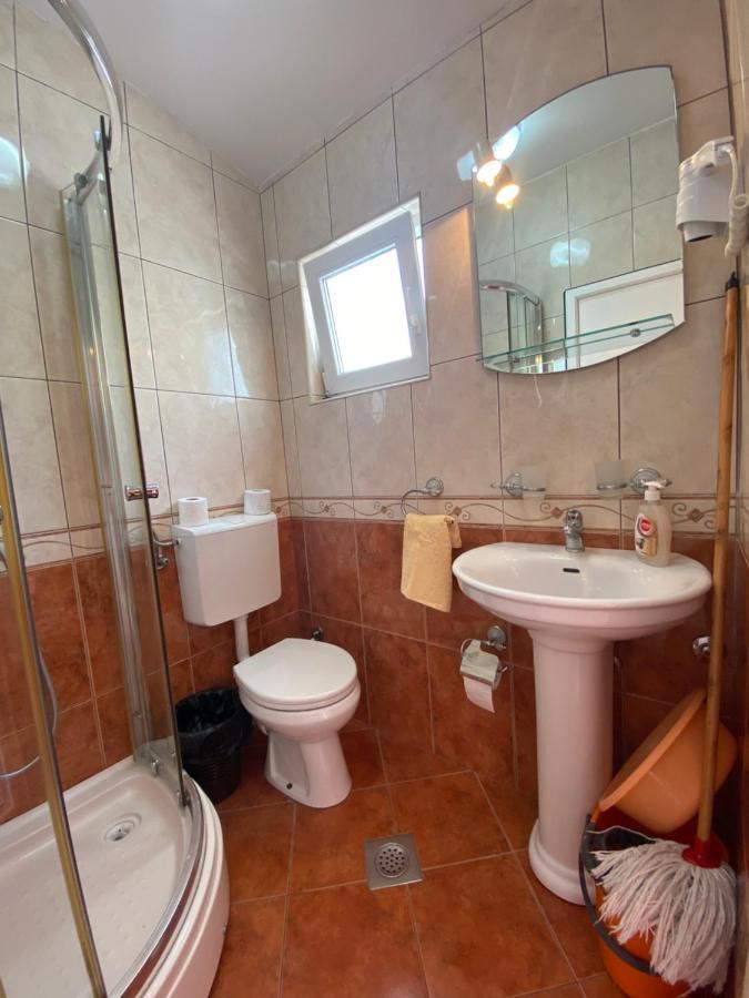 Apartmani Luksic Sutomore Exterior photo
