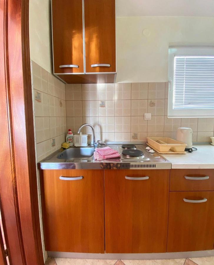 Apartmani Luksic Sutomore Exterior photo