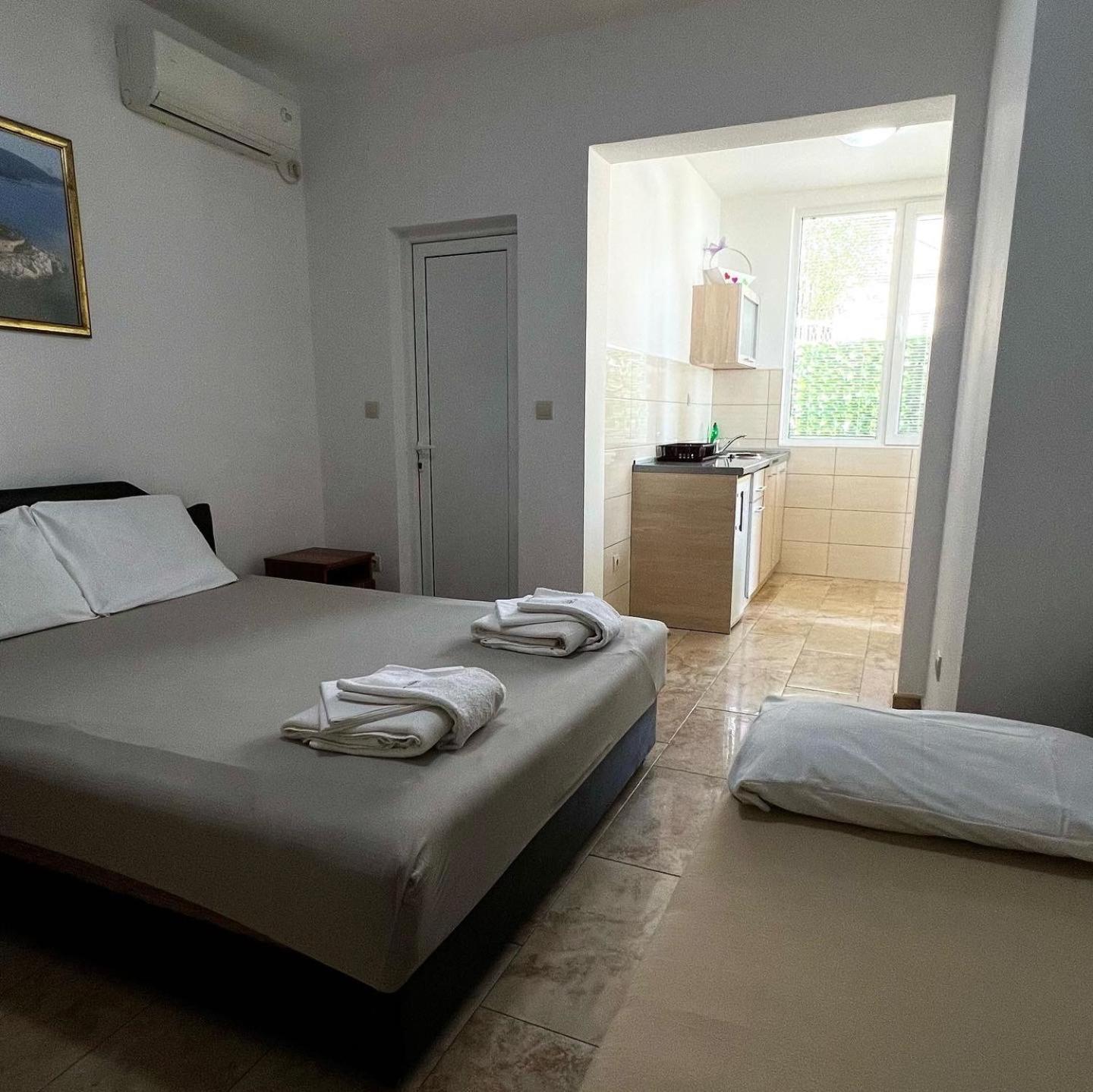 Apartmani Luksic Sutomore Exterior photo