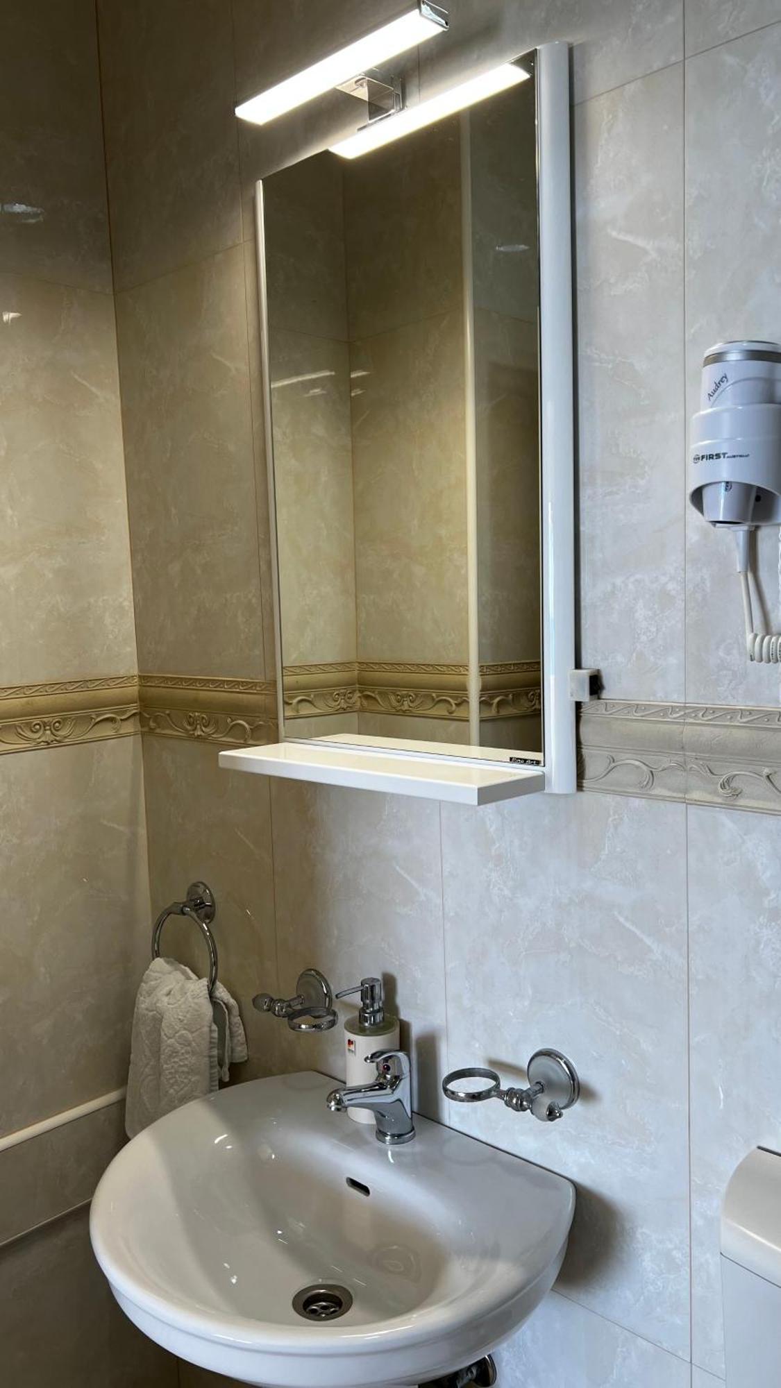 Apartmani Luksic Sutomore Exterior photo