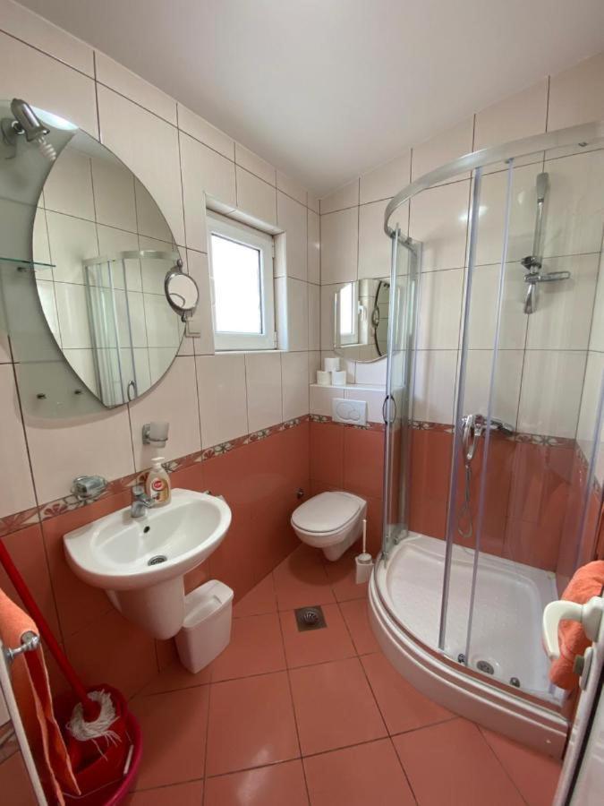 Apartmani Luksic Sutomore Exterior photo