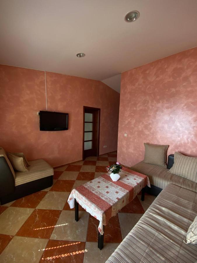 Apartmani Luksic Sutomore Exterior photo